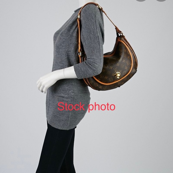 Authentic Louis Vuitton Tulum PM - Picture 3 of 17